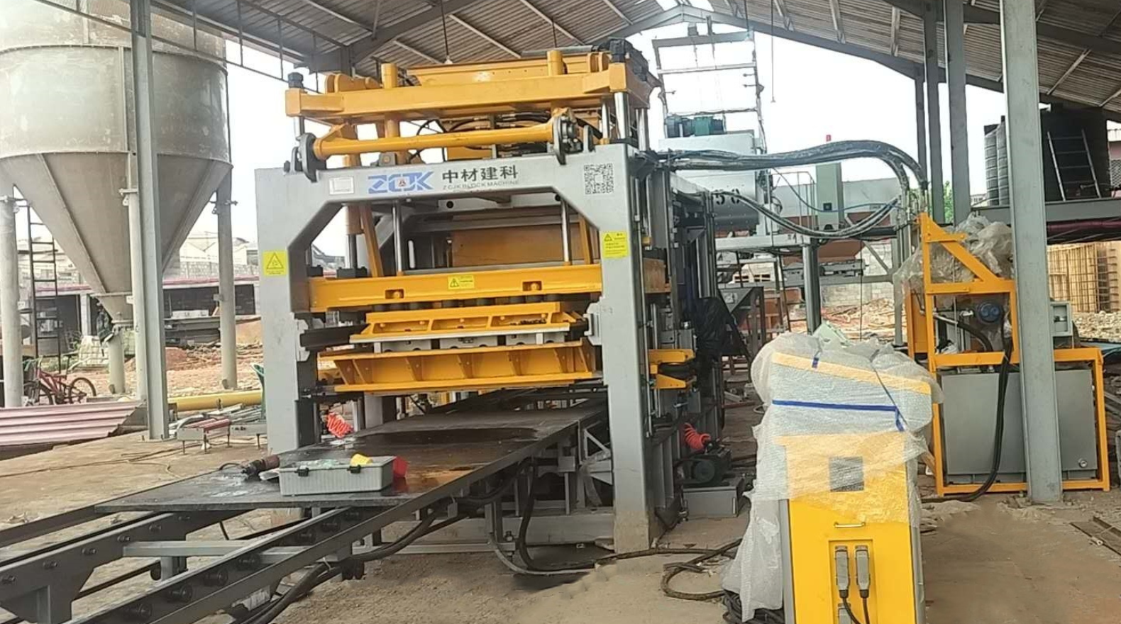 Máquina Bloquera ZCJK en Camerún